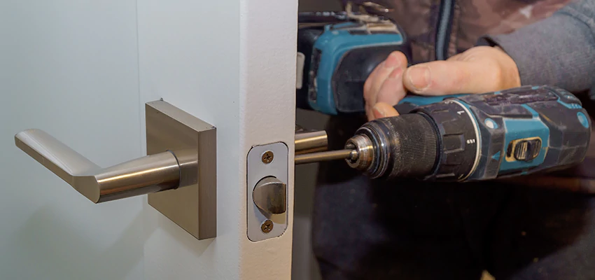 Broken Door Handle Lock Repair in Huntington Beach, California